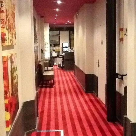 Bristol Hotel 3*